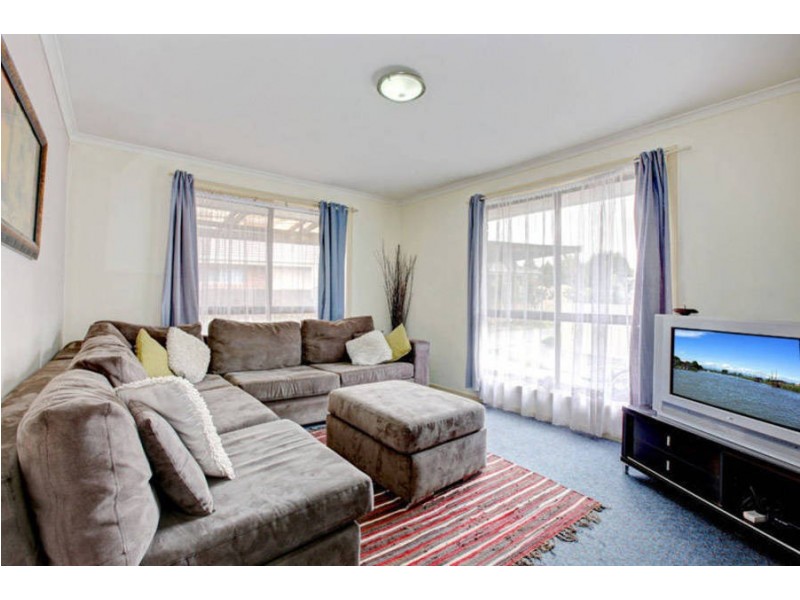 12 Woods Close, Meadow Heights VIC 3048