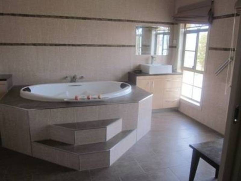 4 Winchester Way, Broadmeadows VIC 3047