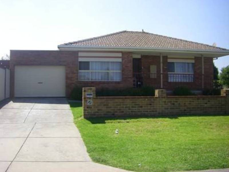 2 Amarina Close, Meadow Heights VIC 3048