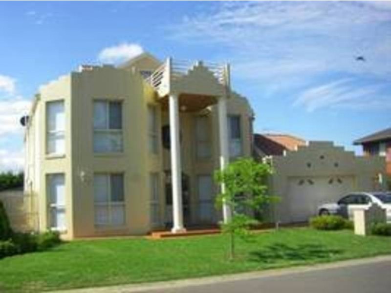 4 Bonney Place, Roxburgh Park VIC 3064