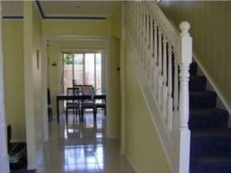 4 Bonney Place, Roxburgh Park VIC 3064