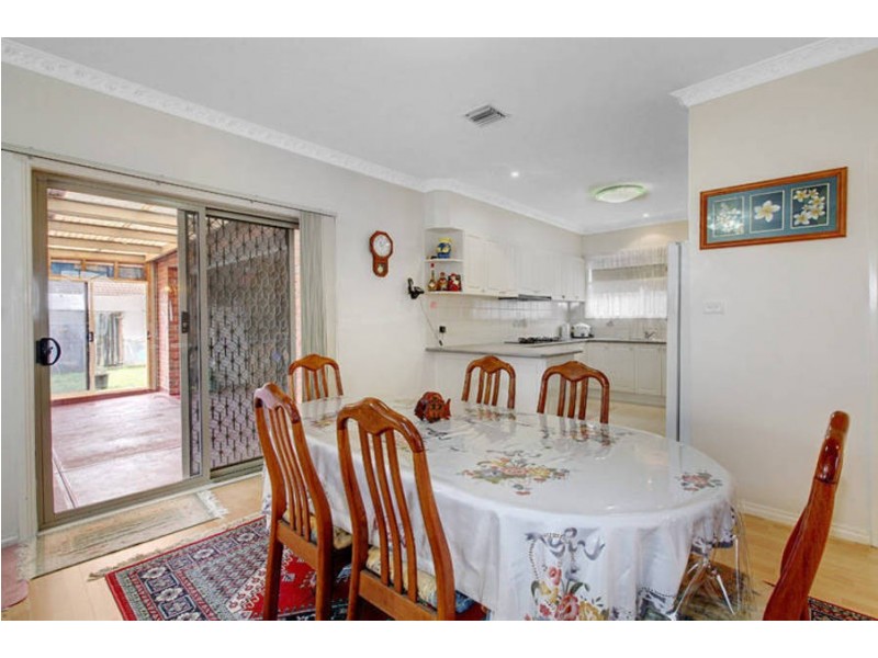 8  Hawker Avenue, Roxburgh Park VIC 3064