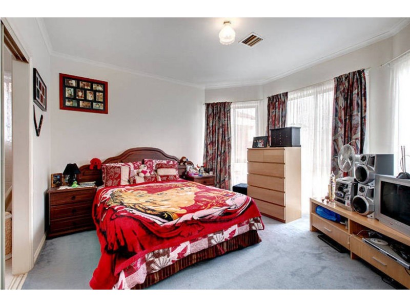 8  Hawker Avenue, Roxburgh Park VIC 3064