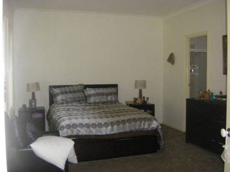 3 Grenville Terrace, Roxburgh Park VIC 3064