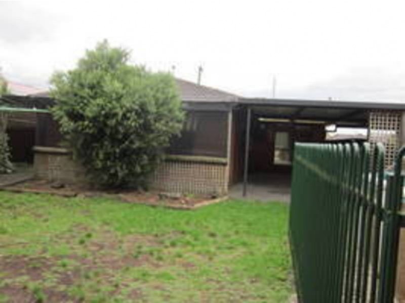 7 Magpie Court, Meadow Heights VIC 3048