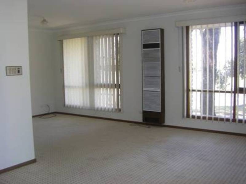 2 Yarto Court, Meadow Heights VIC 3048