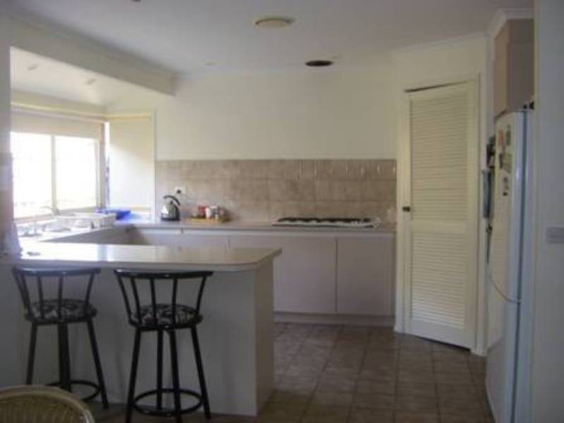 99 Ashleigh Crescent, Meadow Heights VIC 3048