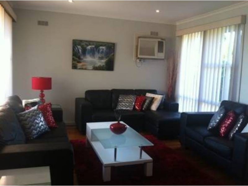 7 Moyne Cresent, Coolaroo VIC 3048