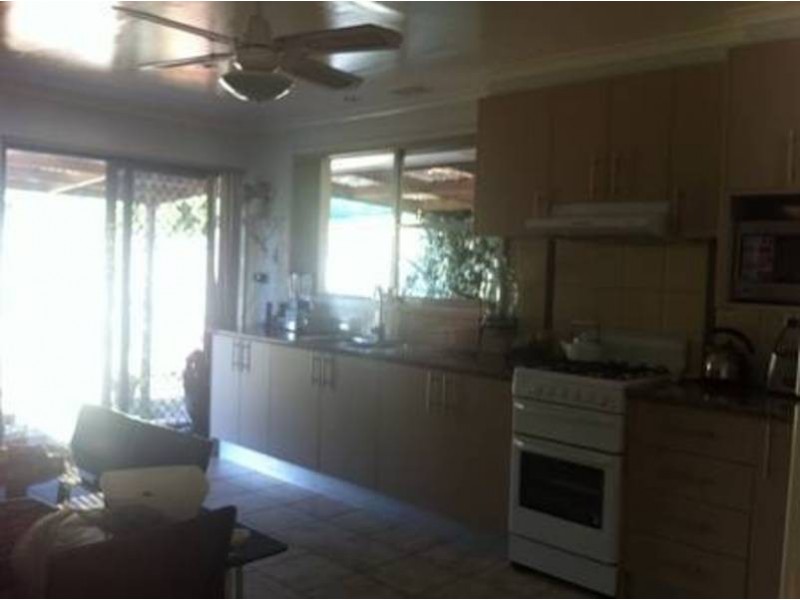 7 Moyne Cresent, Coolaroo VIC 3048