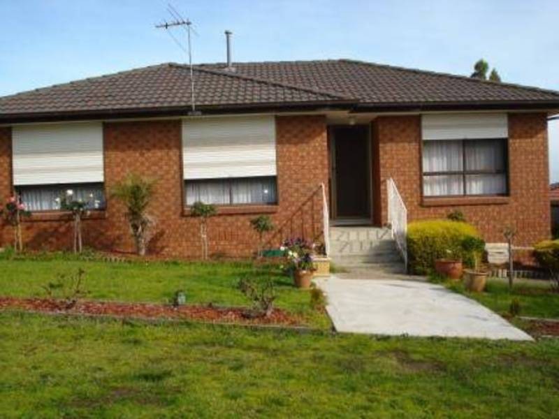 1/8  Karoonda Court, Meadow Heights VIC 3048