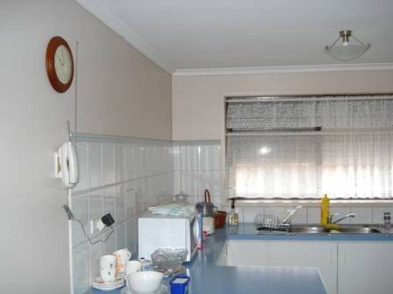 1/8  Karoonda Court, Meadow Heights VIC 3048