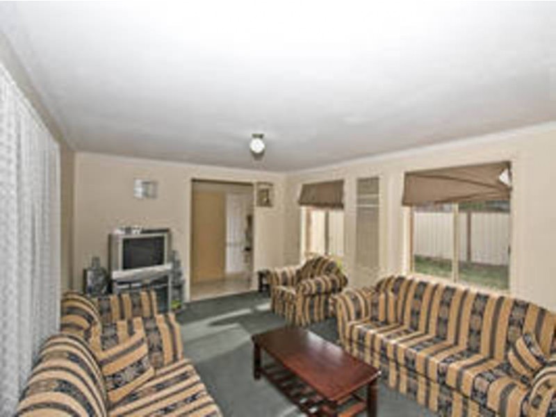 12 Benaud Close, Meadow Heights VIC 3048