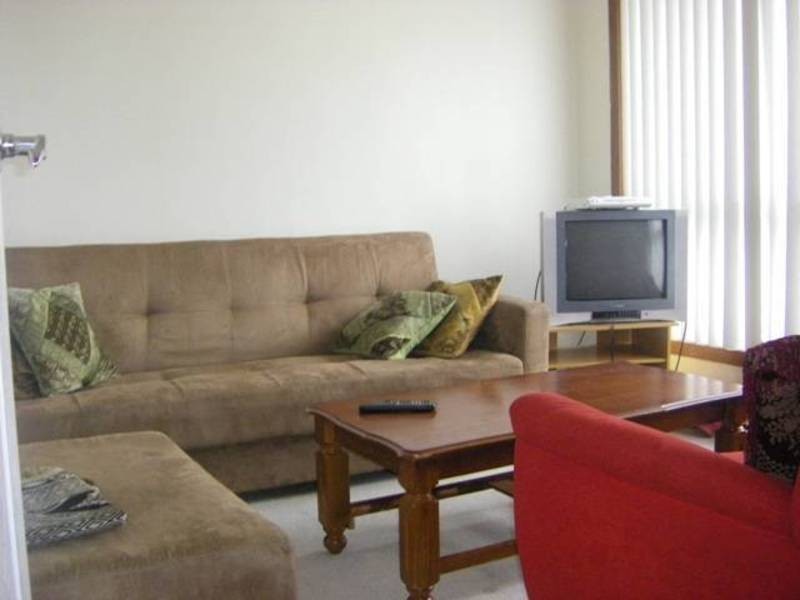 2/8 Bond Court, Meadow Heights VIC 3048