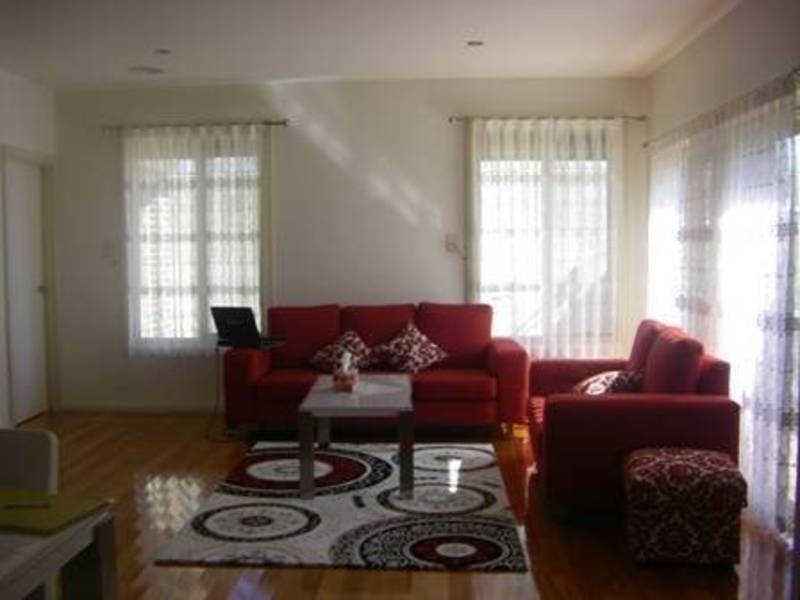 1393 Pascoe Vale Road, Meadow Heights VIC 3048