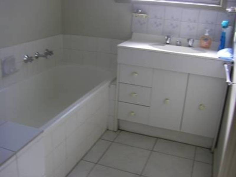 7 Bendoc Court, Meadow Heights VIC 3048