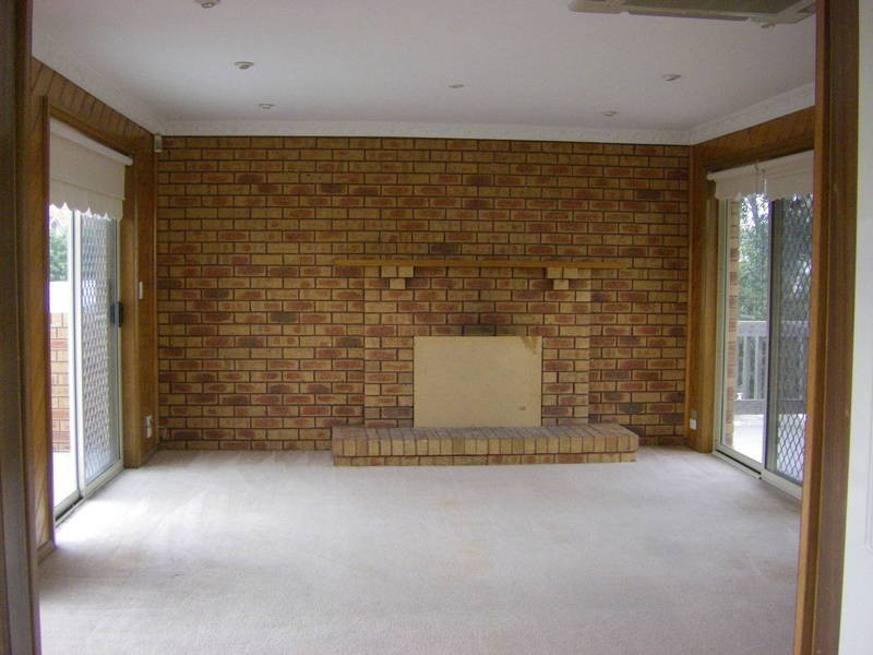 8 Buxton Cout, Meadow Heights VIC 3048