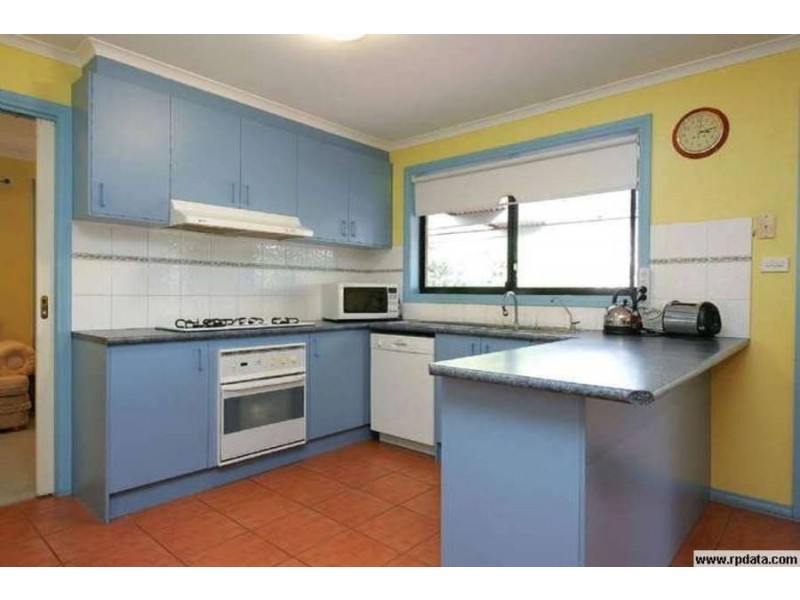 13 Creswick Court, Roxburgh Park VIC 3064