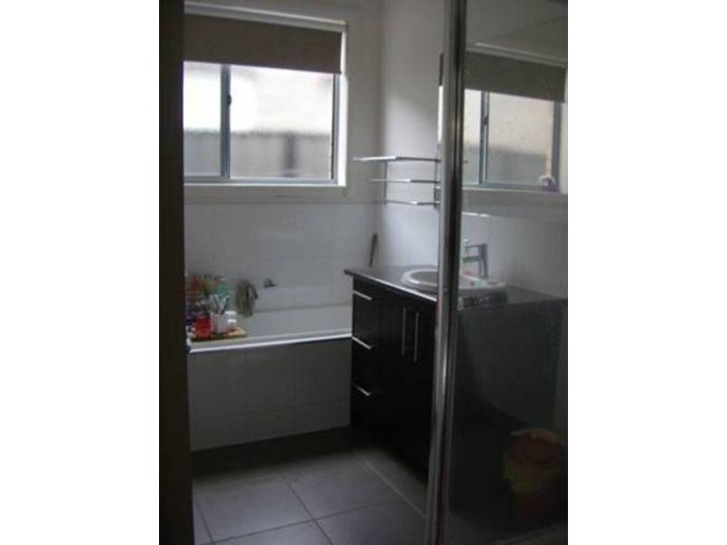 18 Ebony Circuit, Craigieburn VIC 3064