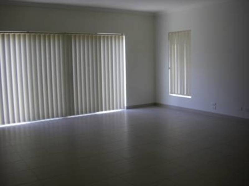 50 Coronet Avenue, Roxburgh Park VIC 3064