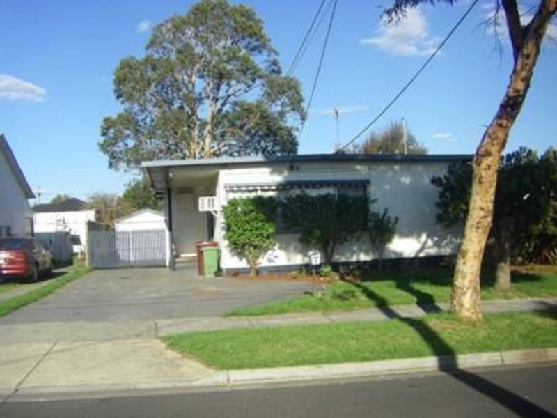 4 Gosford Crescent, Broadmeadows VIC 3047