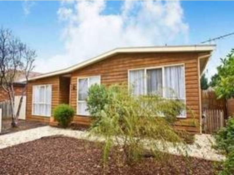 5 Mitta Mitta Way, Meadow Heights VIC 3048