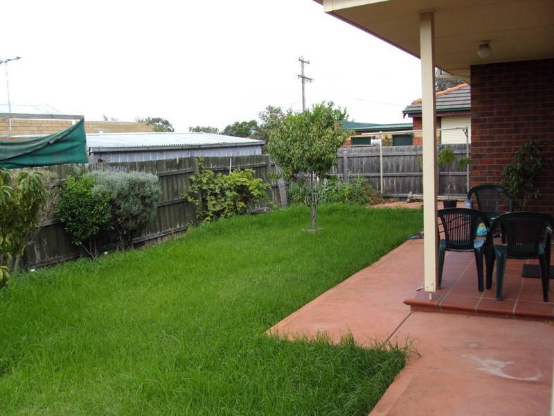 2/60 Maude Ave, Glenroy VIC 3046