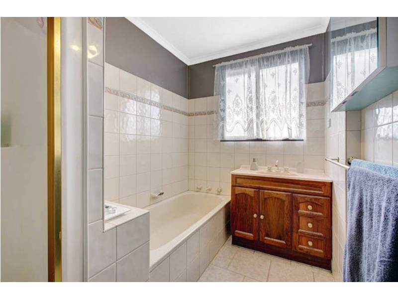 13 Ruby Court, Meadow Heights VIC 3048