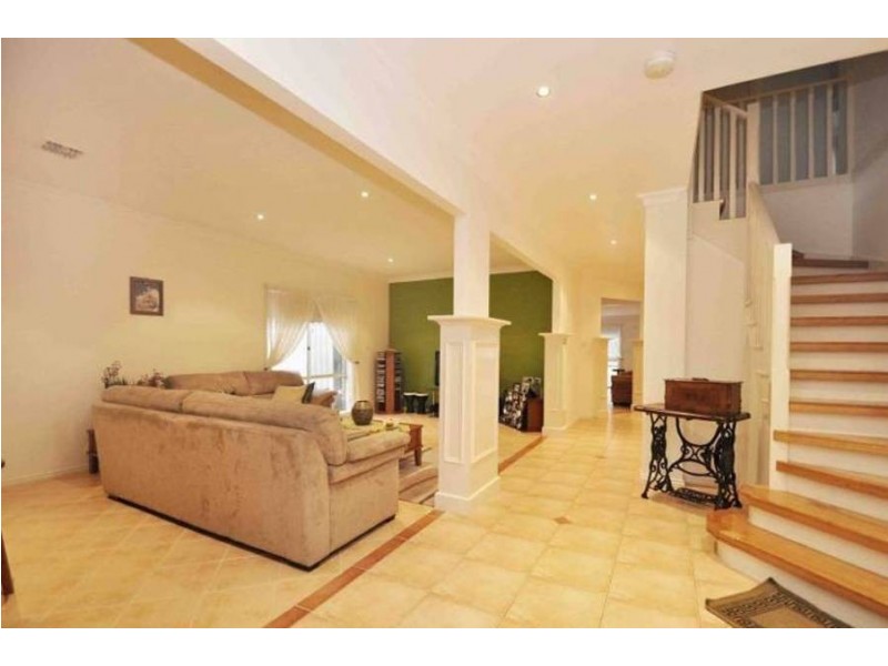 7 Hurley Rise, Roxburgh Park VIC 3064