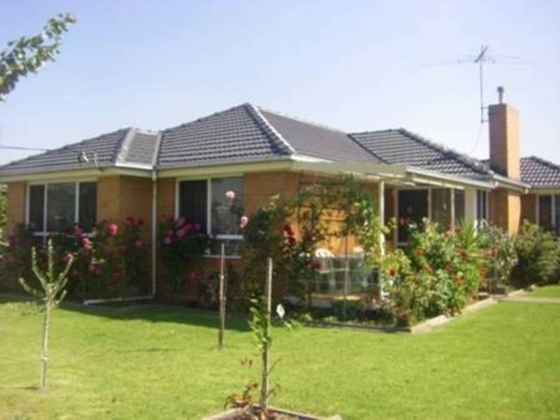 33 Kilmore Crescent, Dallas VIC 3047