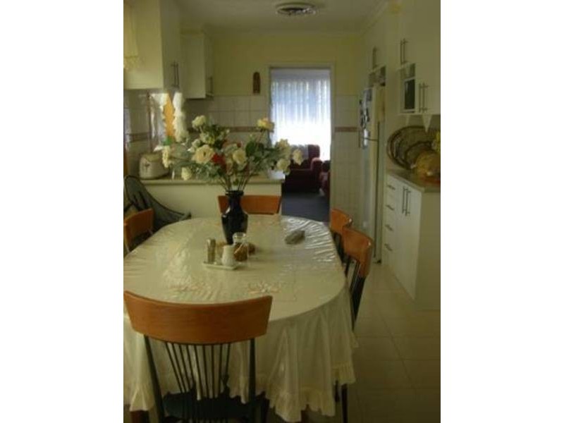 33 Kilmore Crescent, Dallas VIC 3047