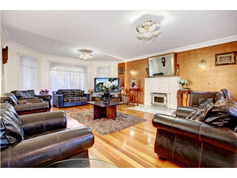 16 Aberdeen Avenue, Greenvale VIC 3059