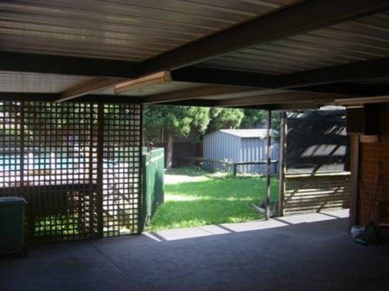 7 Magpie Court, Meadow Heights VIC 3048