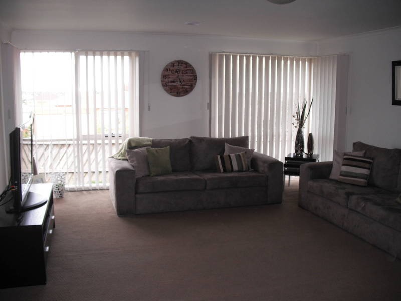 1 Leatherwood Grove, Meadow Heights VIC 3048