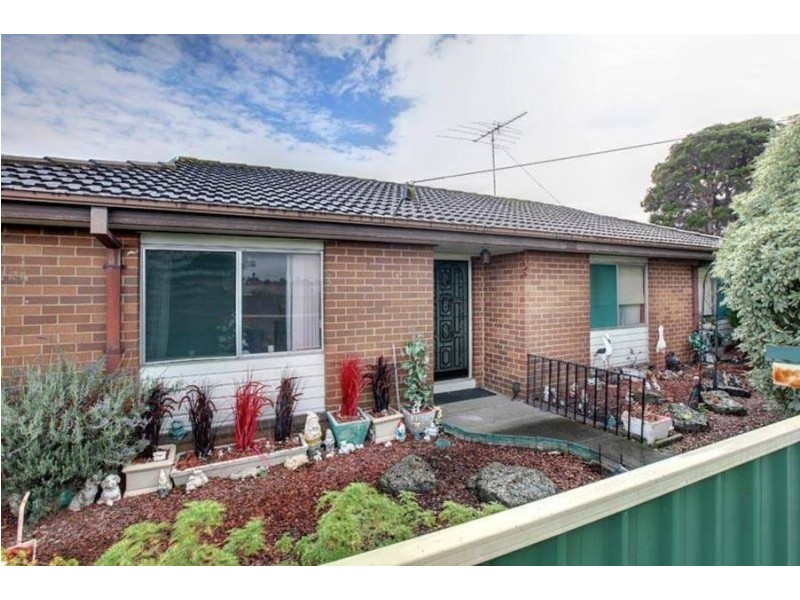 1 Bendoc Court, Meadow Heights VIC 3048