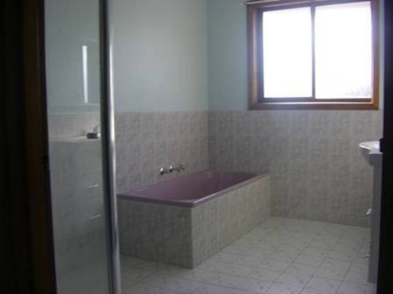 70 Longsford Crescent, Coolaroo VIC 3048