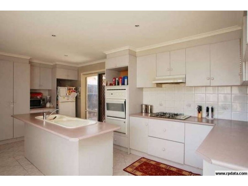 8 Jane Court, Meadow Heights VIC 3048