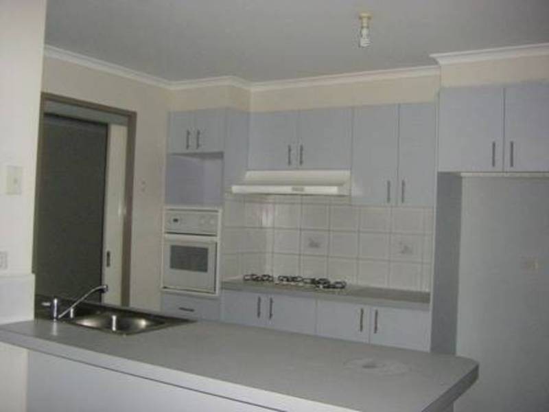 121 Lightwood Crescent, Meadow Heights VIC 3048