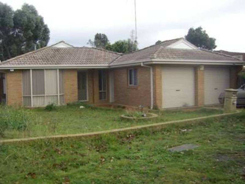 10 Woodworth Court, Roxburgh Park VIC 3064