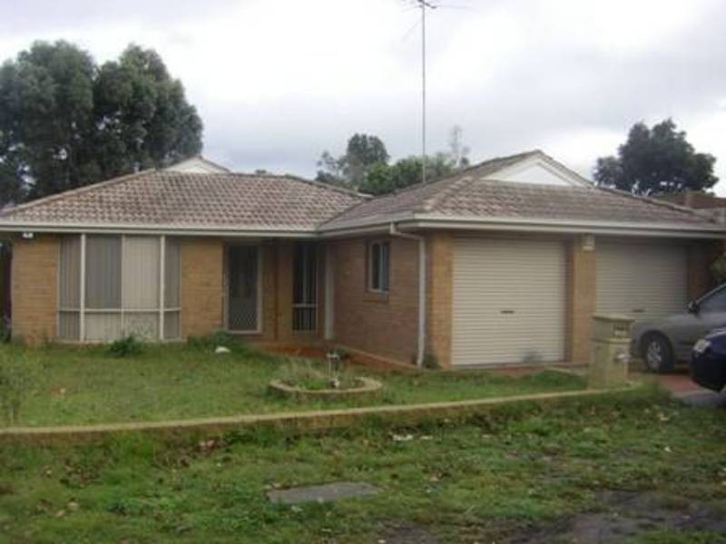 10 Woodworth Circuit, Roxburgh Park VIC 3064