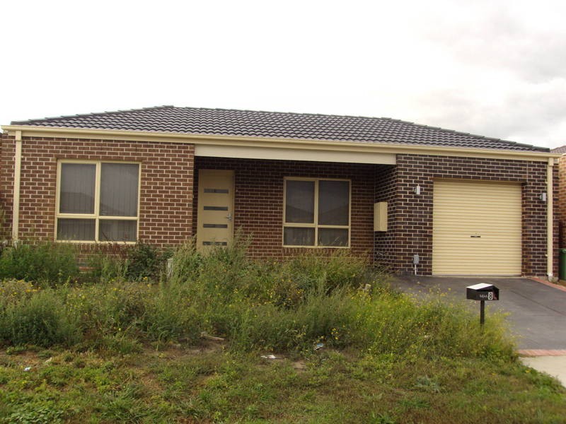 8 Snowden Place, Roxburgh Park VIC 3064