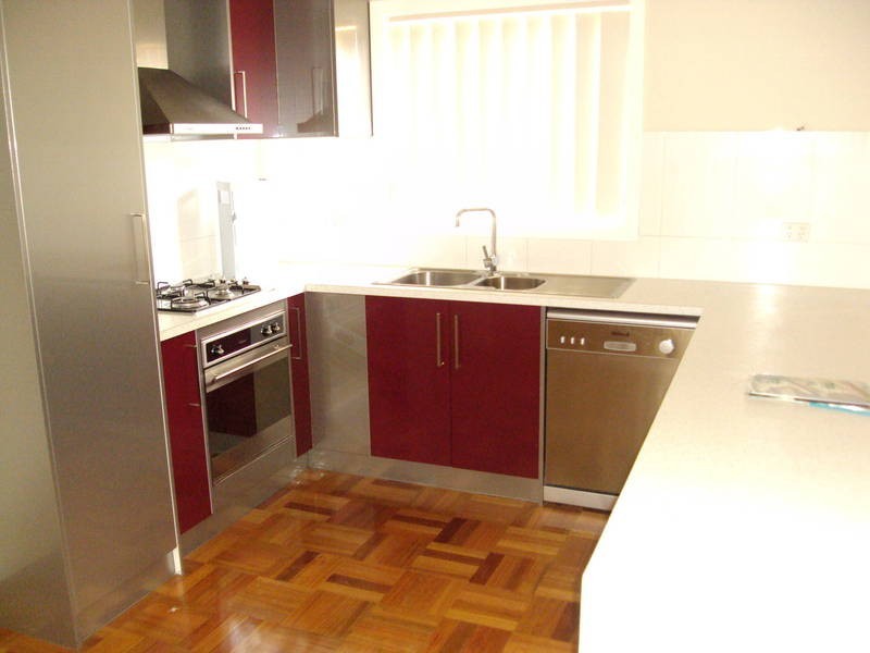 8 Snowden Place, Roxburgh Park VIC 3064