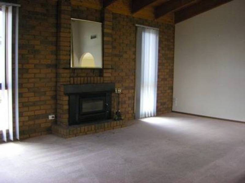 4 Hartley Crescent, Greenvale VIC 3059