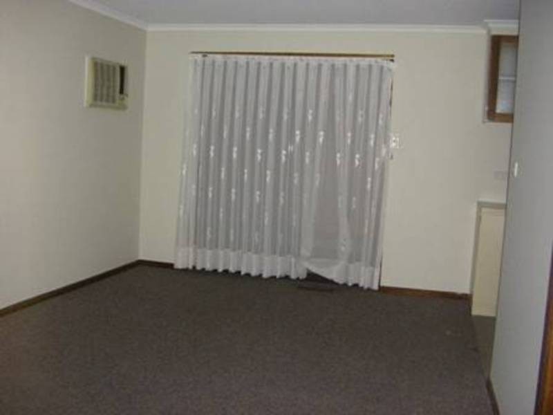 2/20 Sheok Court, Meadow Heights VIC 3048