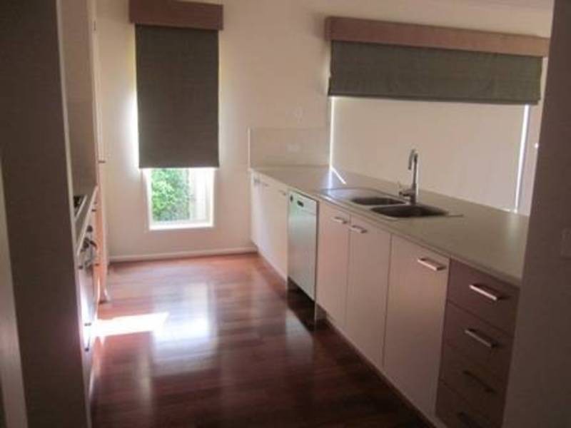 33 Princess Circuit, Craigieburn VIC 3064