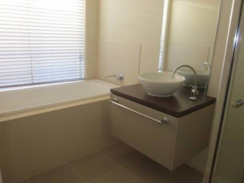 33 Princess Circuit, Craigieburn VIC 3064