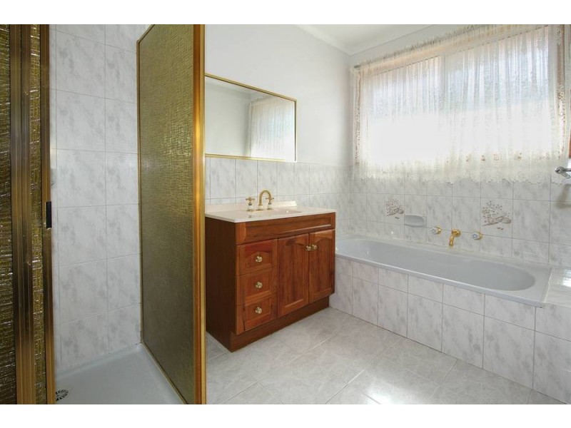 1/60 Mitchell Crescent, Meadow Heights VIC 3048