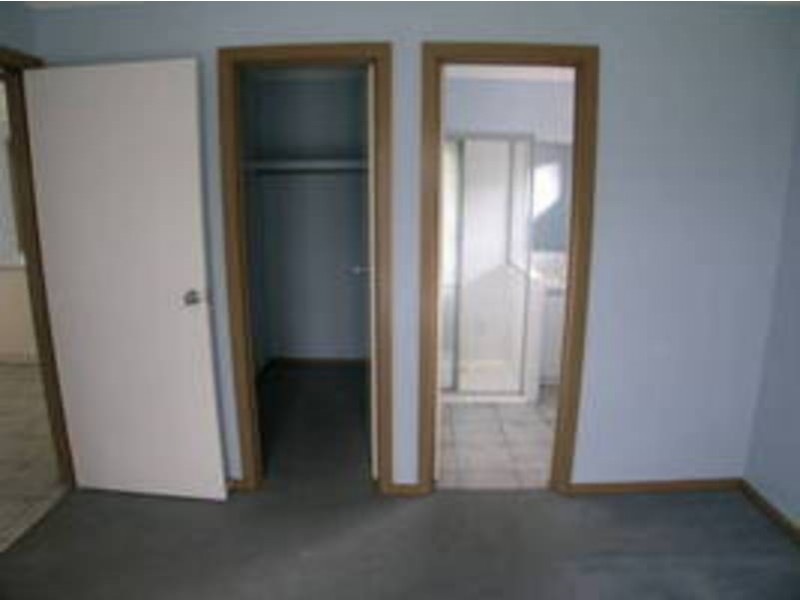 15 Hopkins Way, Meadow Heights VIC 3048