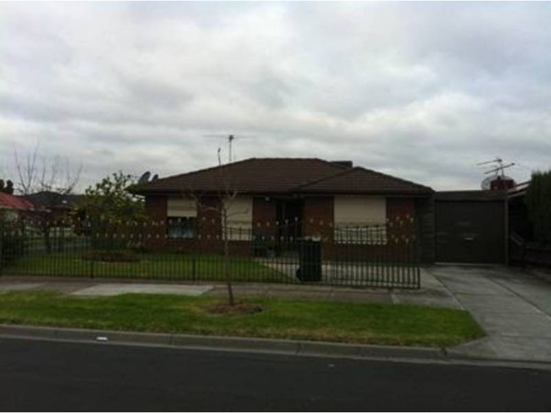 1/10 Ashleigh Crescent, Meadow Heights VIC 3048