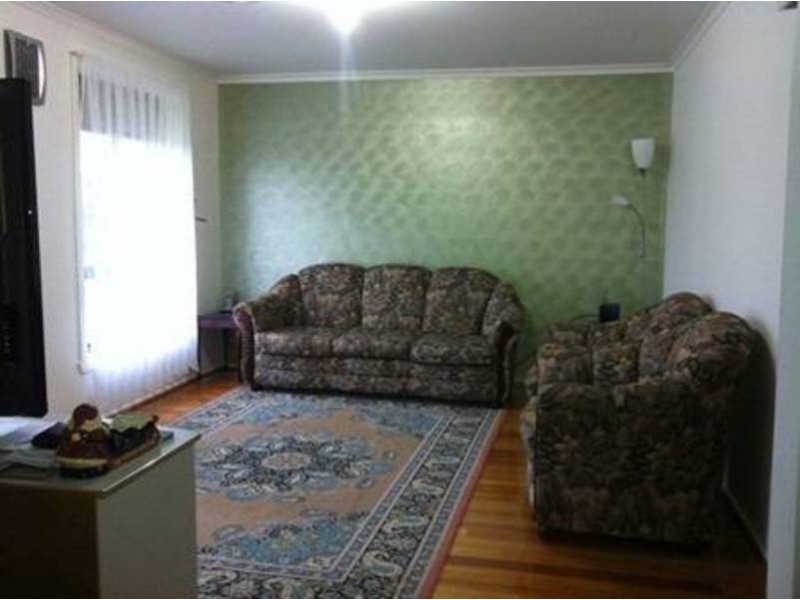 1/10 Ashleigh Crescent, Meadow Heights VIC 3048