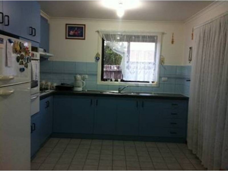 1/10 Ashleigh Crescent, Meadow Heights VIC 3048